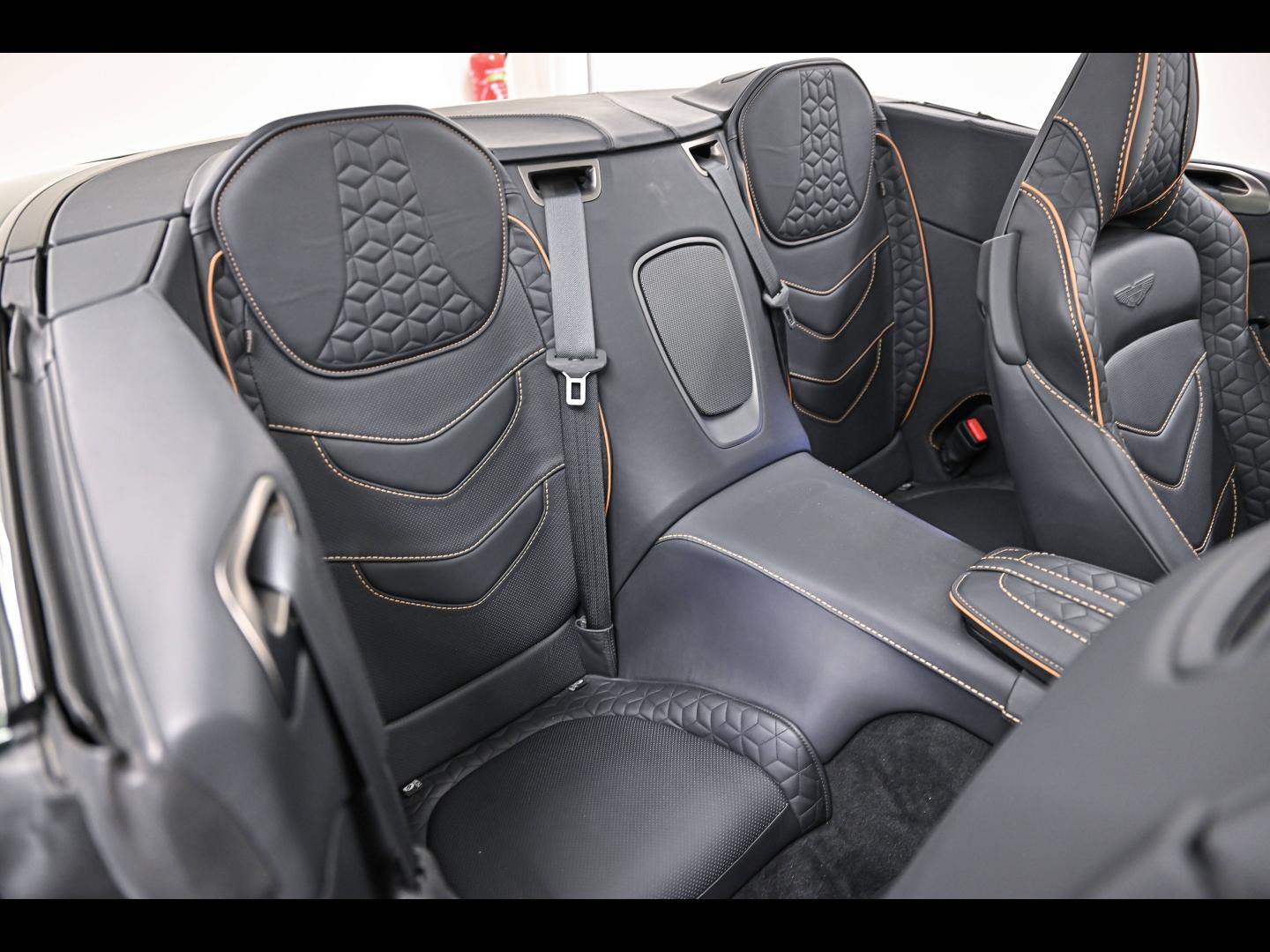 Voitures occasions ASTON MARTIN DBS Volante Superleggera Paris