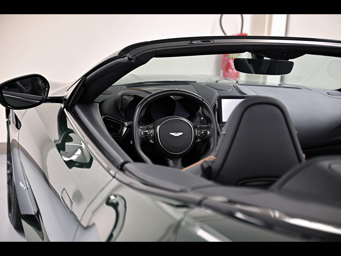 Voitures occasions ASTON MARTIN DBS Volante Superleggera Paris