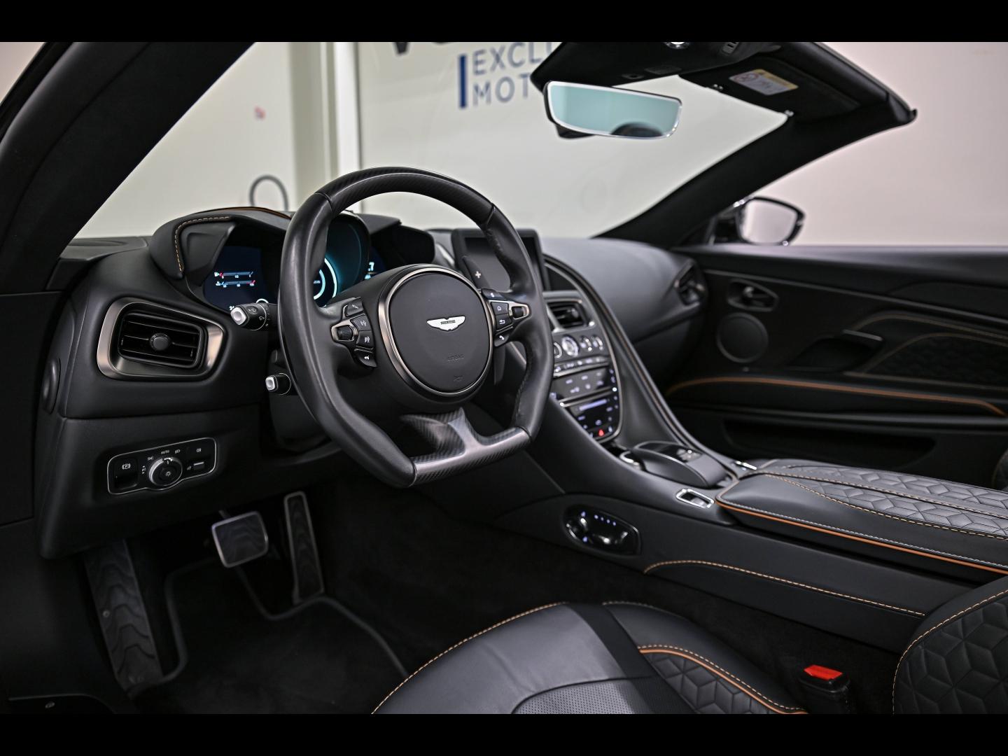 Voitures occasions ASTON MARTIN DBS Volante Superleggera Paris