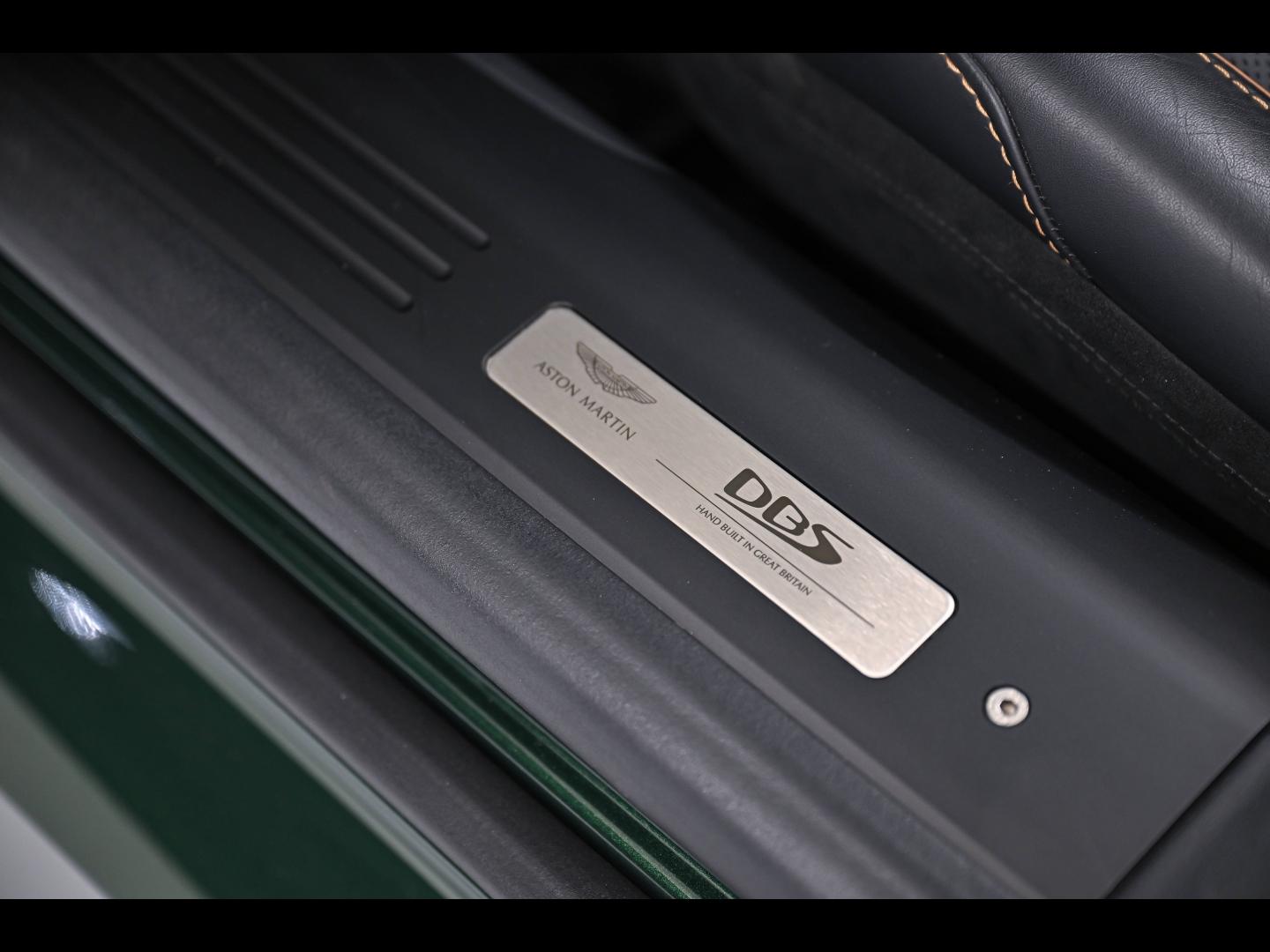 Voitures occasions ASTON MARTIN DBS Volante Superleggera Paris