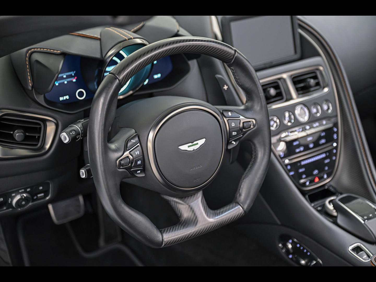 Voitures occasions ASTON MARTIN DBS Volante Superleggera Paris