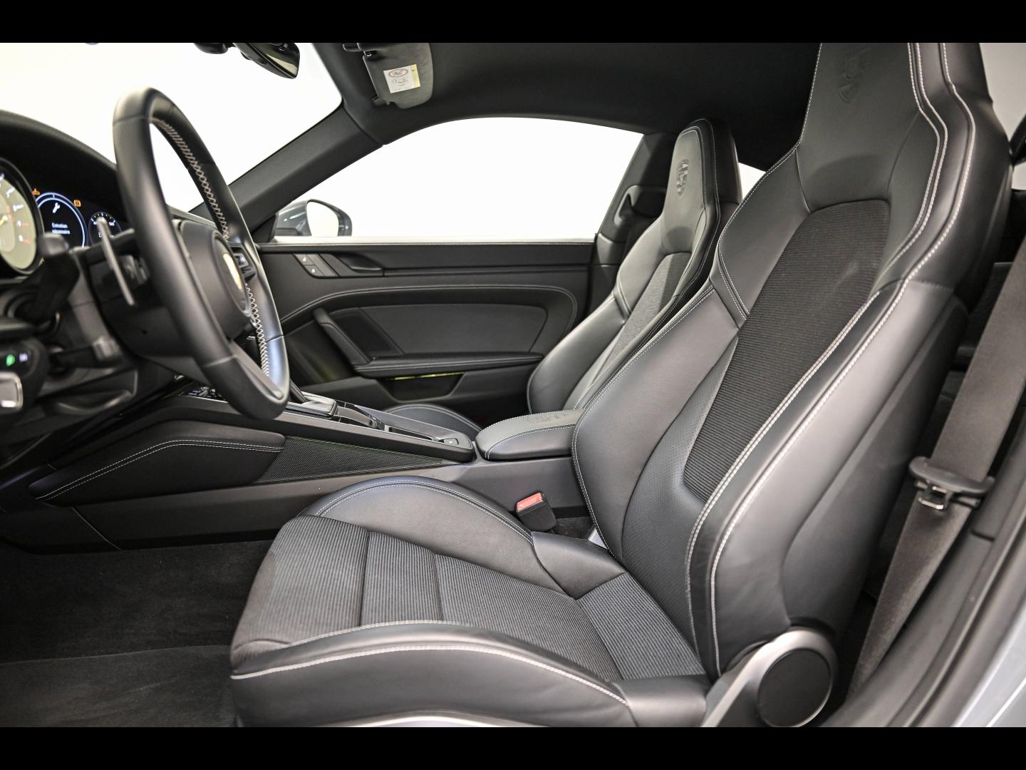 Voitures occasions PORSCHE 911 Coupe GT3 Paris