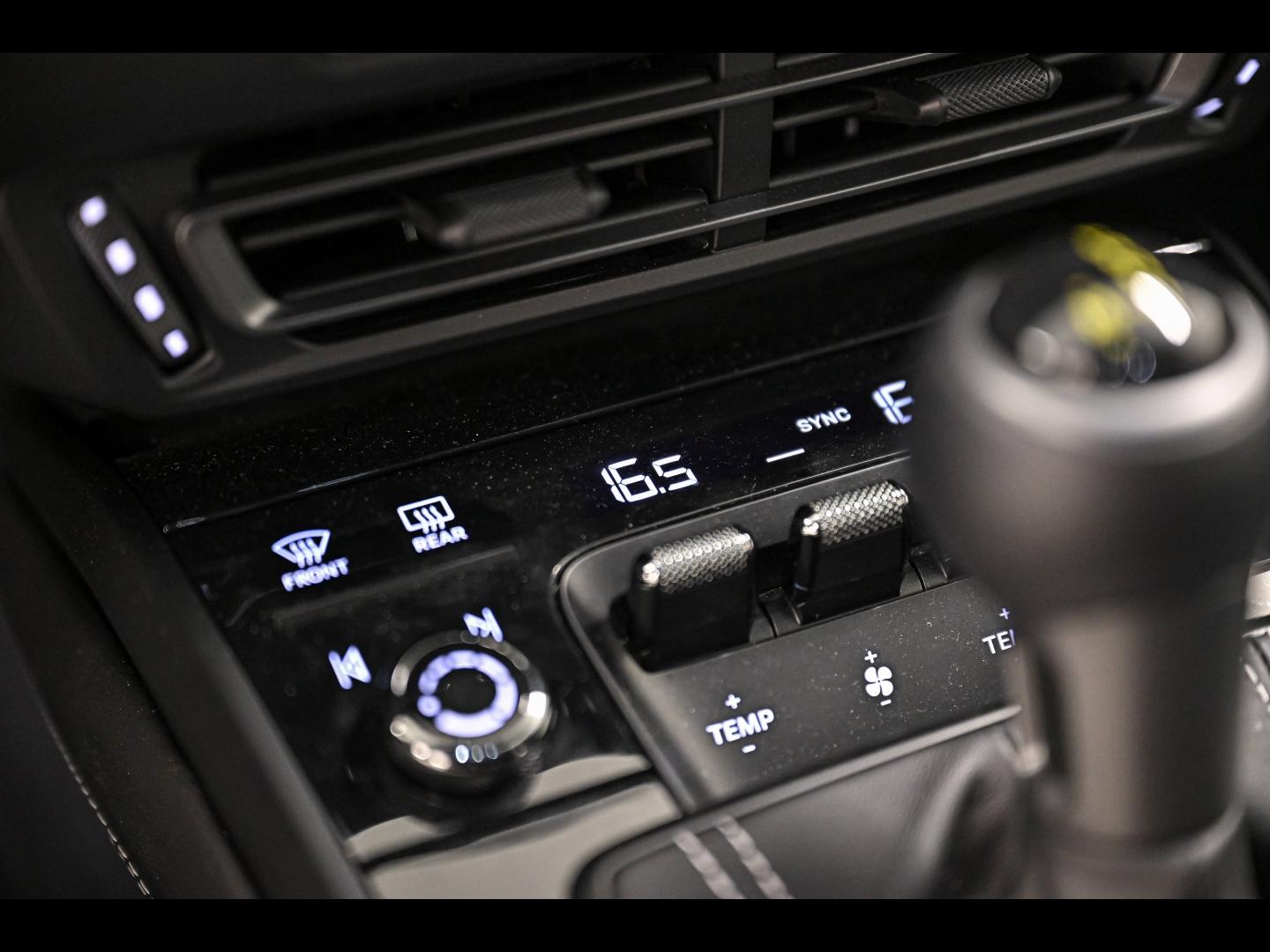 Voitures occasions PORSCHE 911 Coupe GT3 Paris