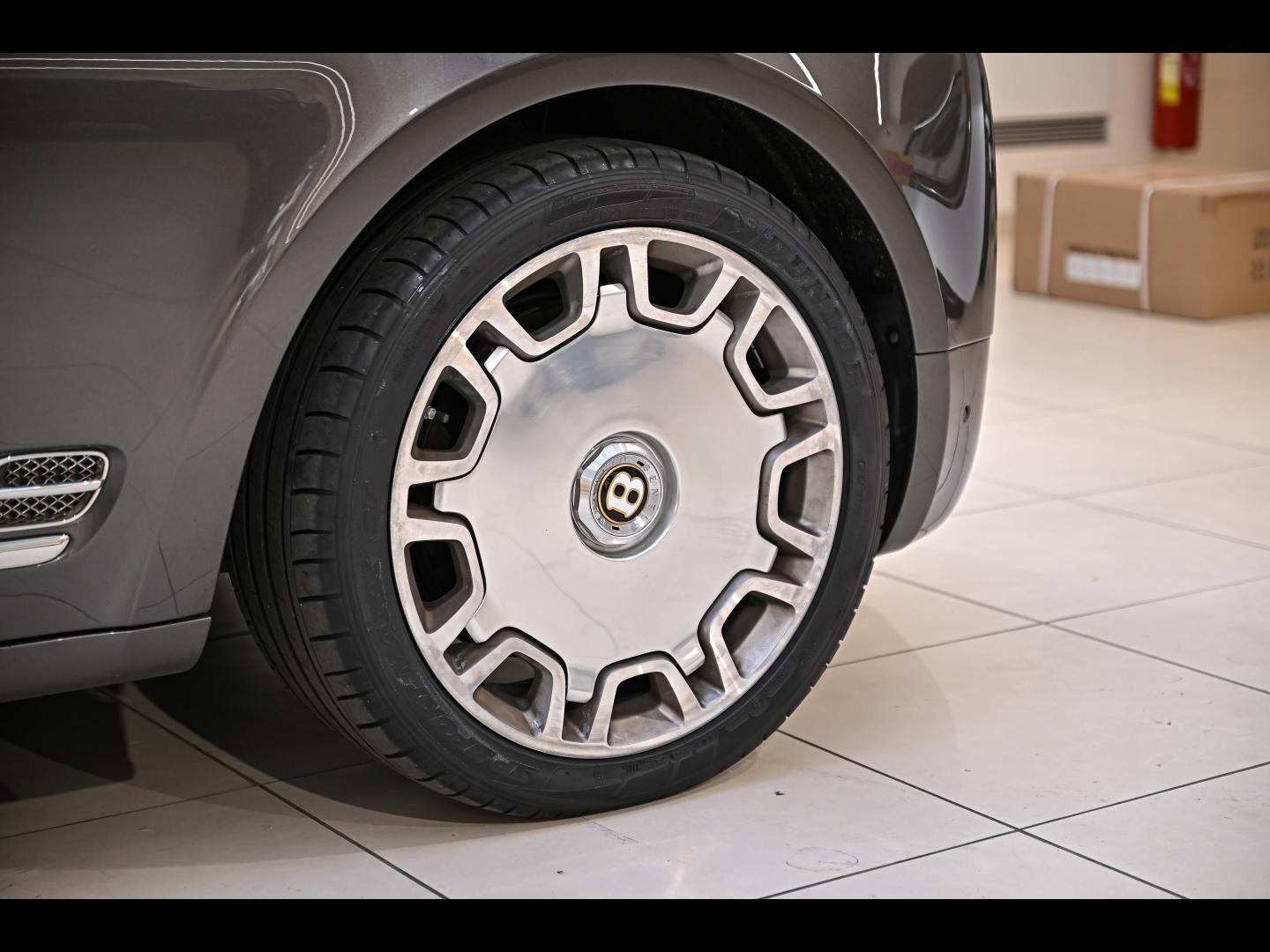 Voitures occasions BENTLEY Mulsanne Base Paris