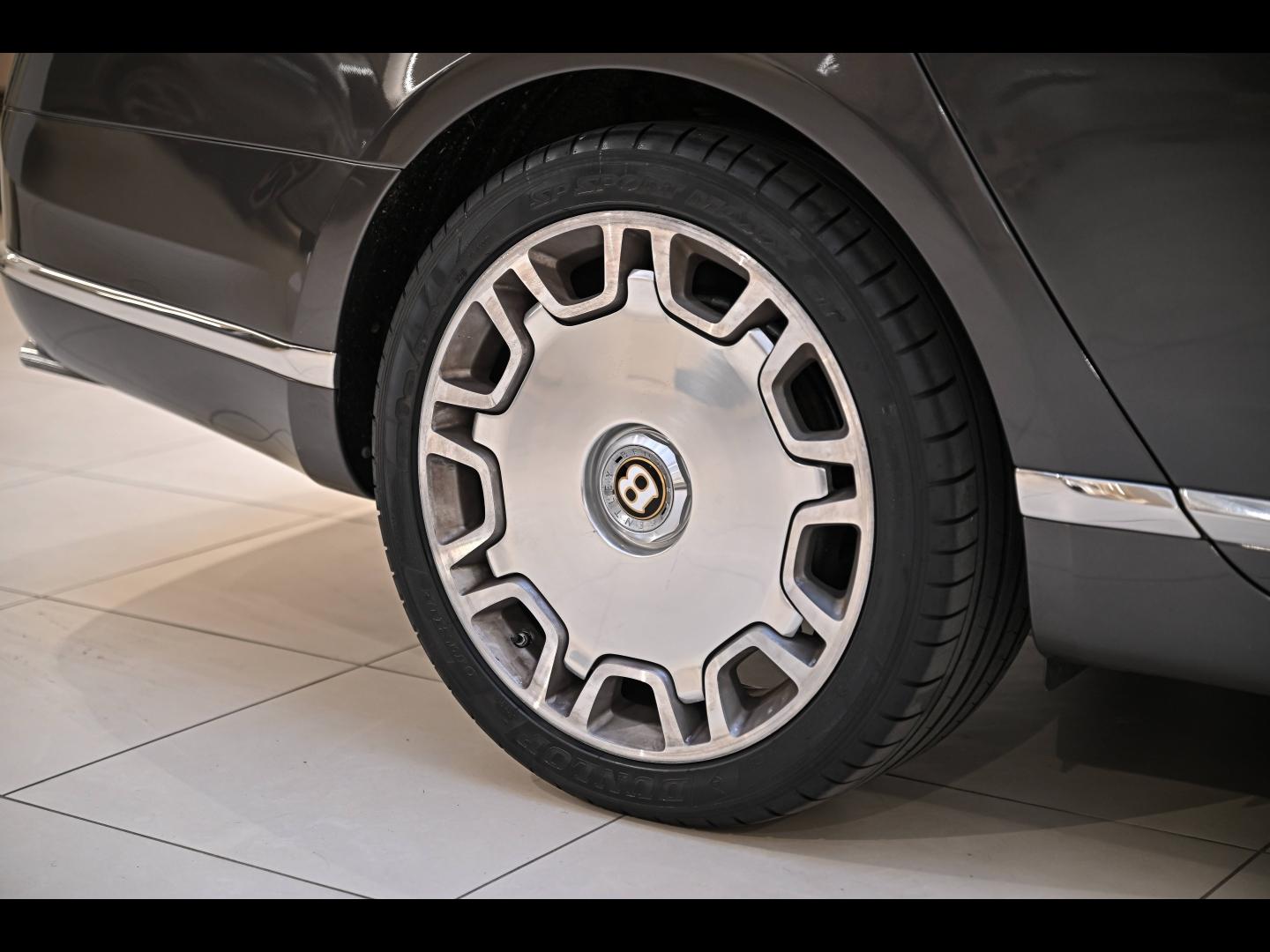 Voitures occasions BENTLEY Mulsanne Base Paris