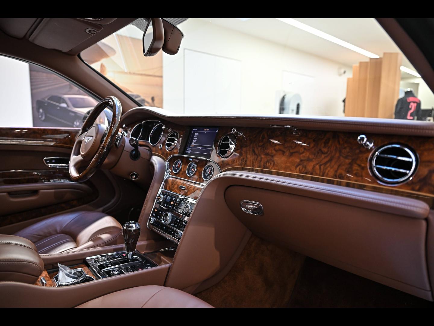Voitures occasions BENTLEY Mulsanne Base Paris