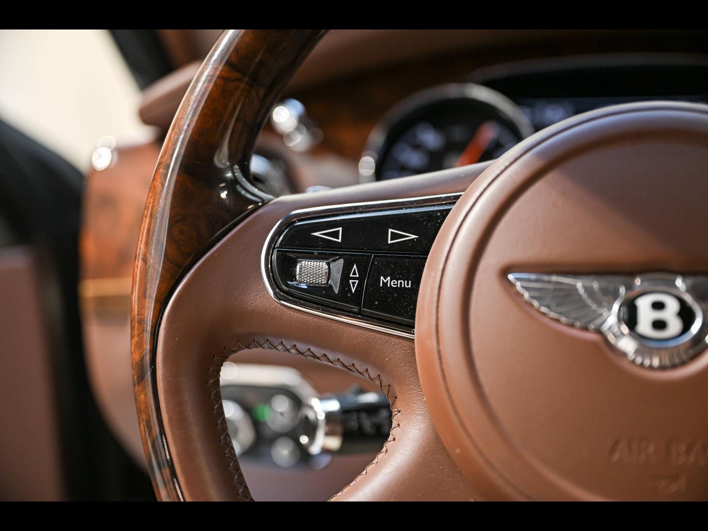 Voitures occasions BENTLEY Mulsanne Base Paris