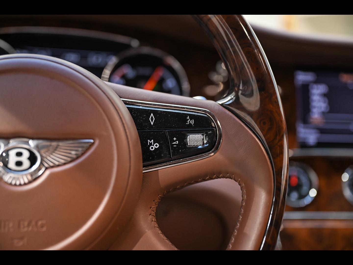 Voitures occasions BENTLEY Mulsanne Base Paris