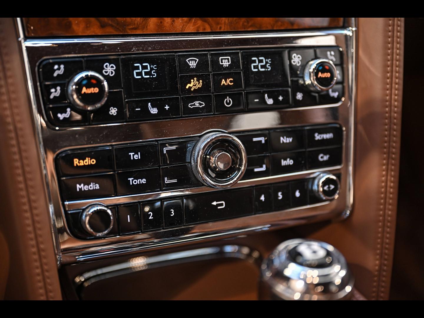 Voitures occasions BENTLEY Mulsanne Base Paris