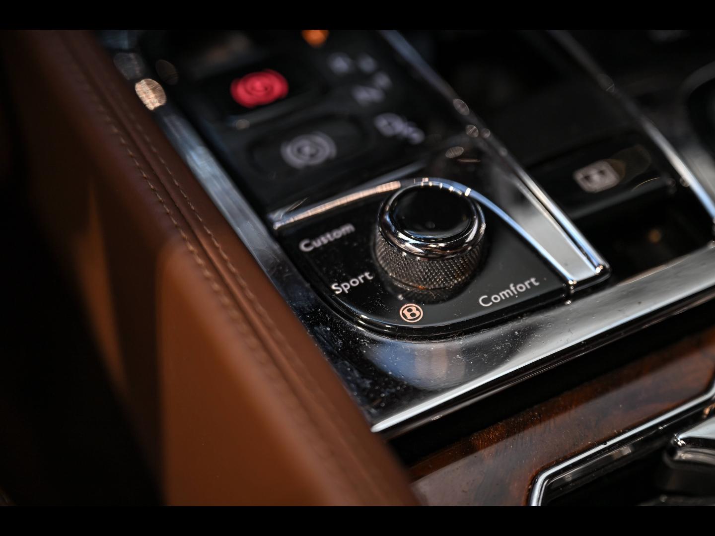 Voitures occasions BENTLEY Mulsanne Base Paris