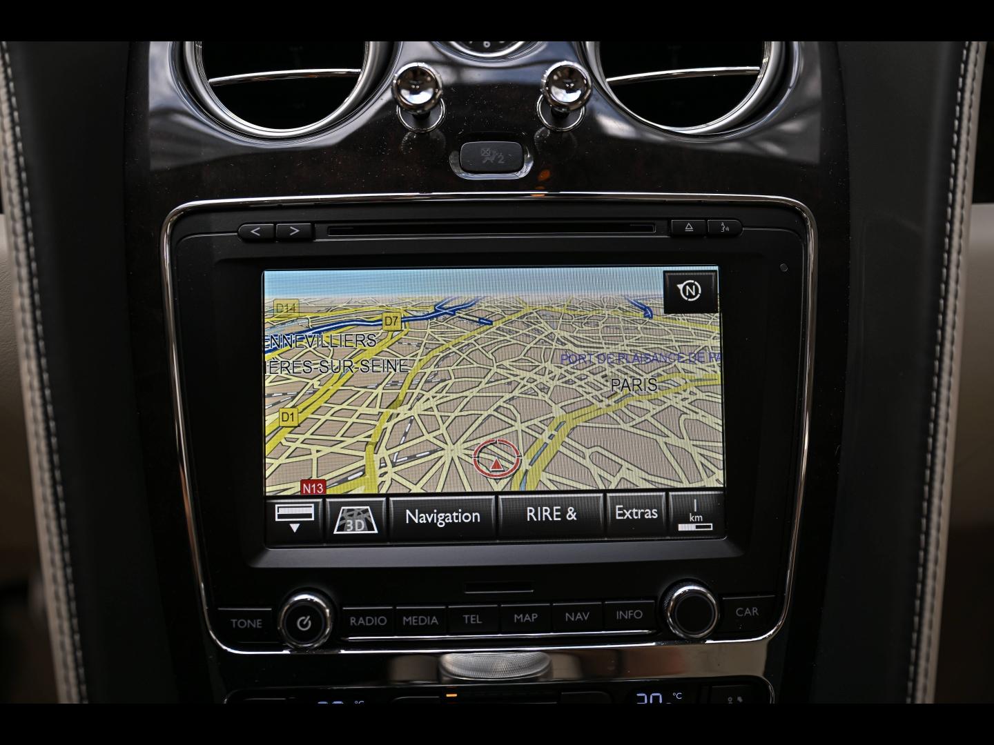 Voitures occasions BENTLEY Flying Spur Base Paris