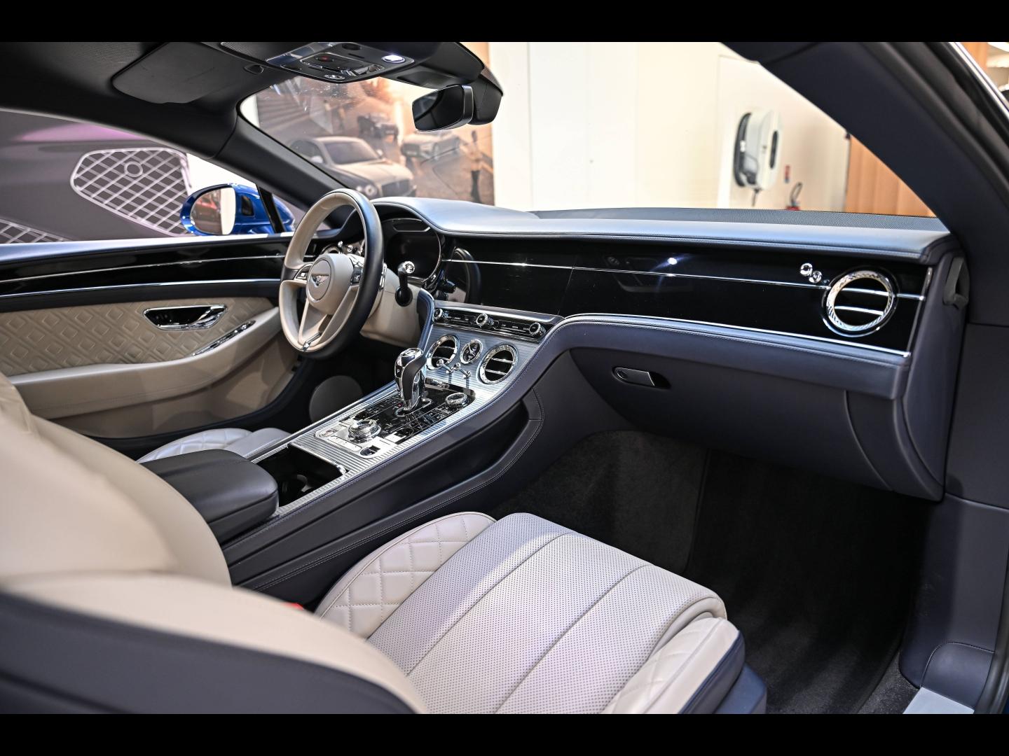 Voitures occasions BENTLEY Continental GT Base Paris