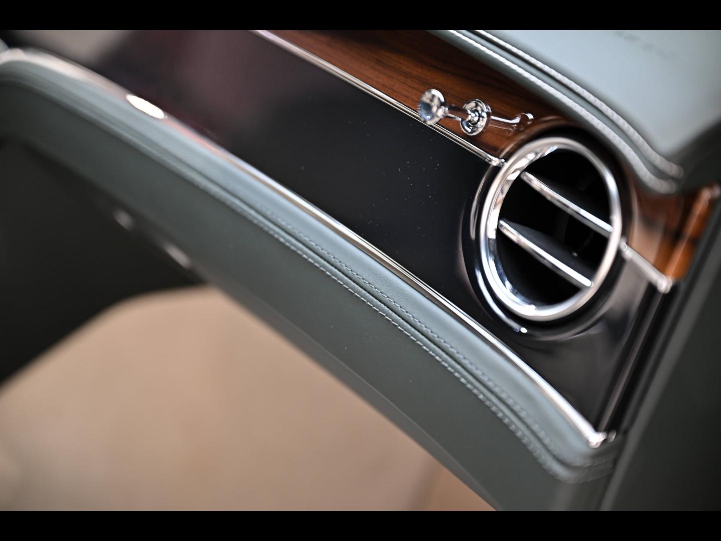Voitures occasions BENTLEY Continental GT Base Paris