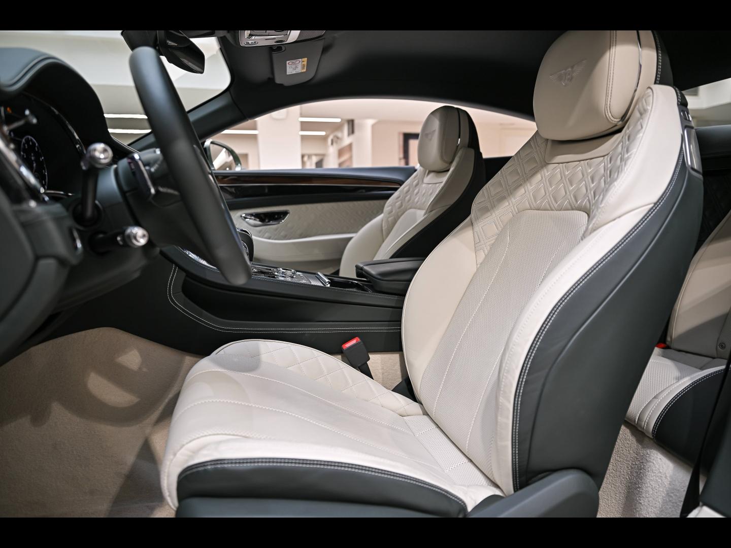 Voitures occasions BENTLEY Continental GT Base Paris