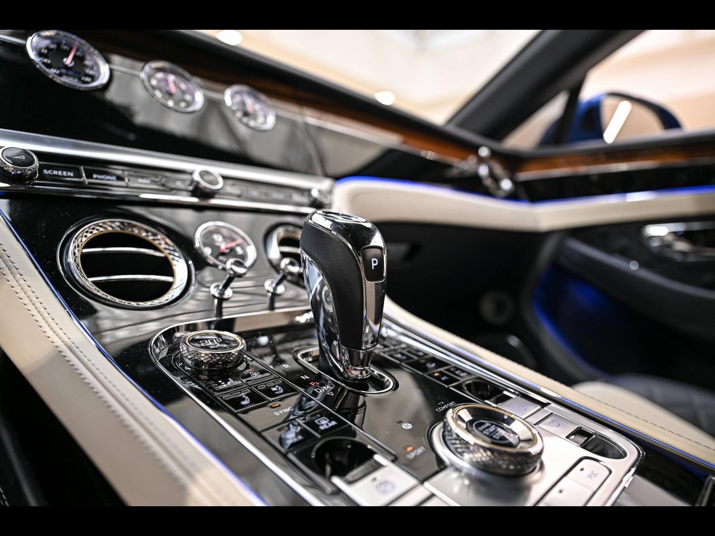Voitures occasions BENTLEY Continental GT Base Paris