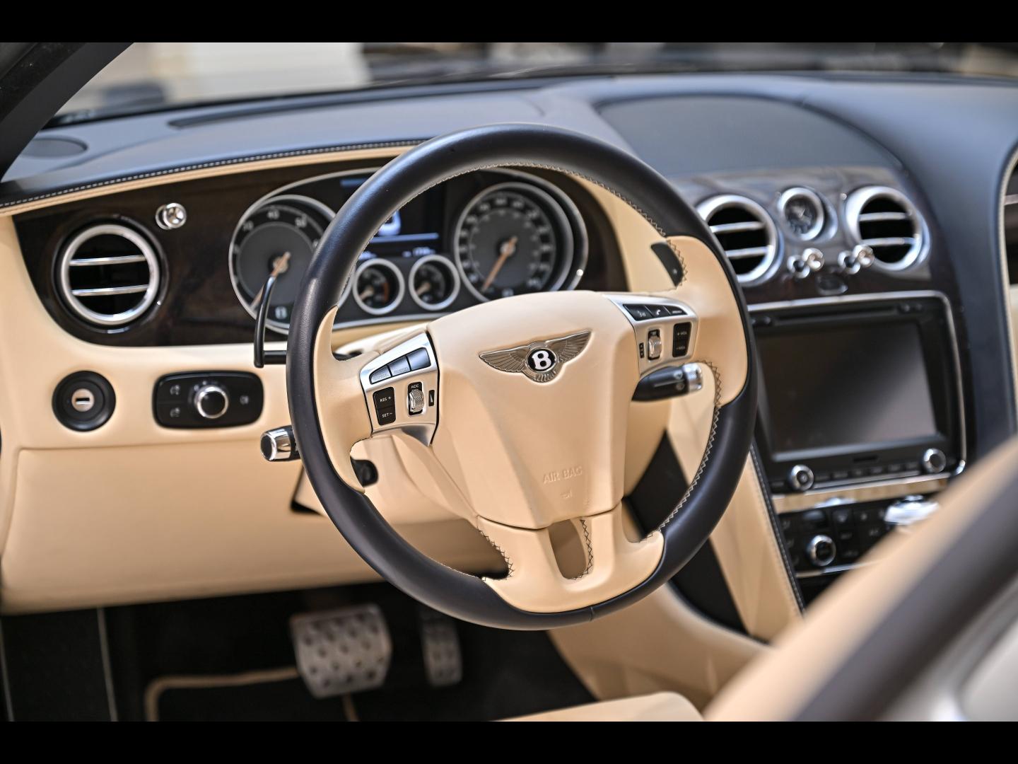 Voitures occasions BENTLEY Continental GT Base Paris