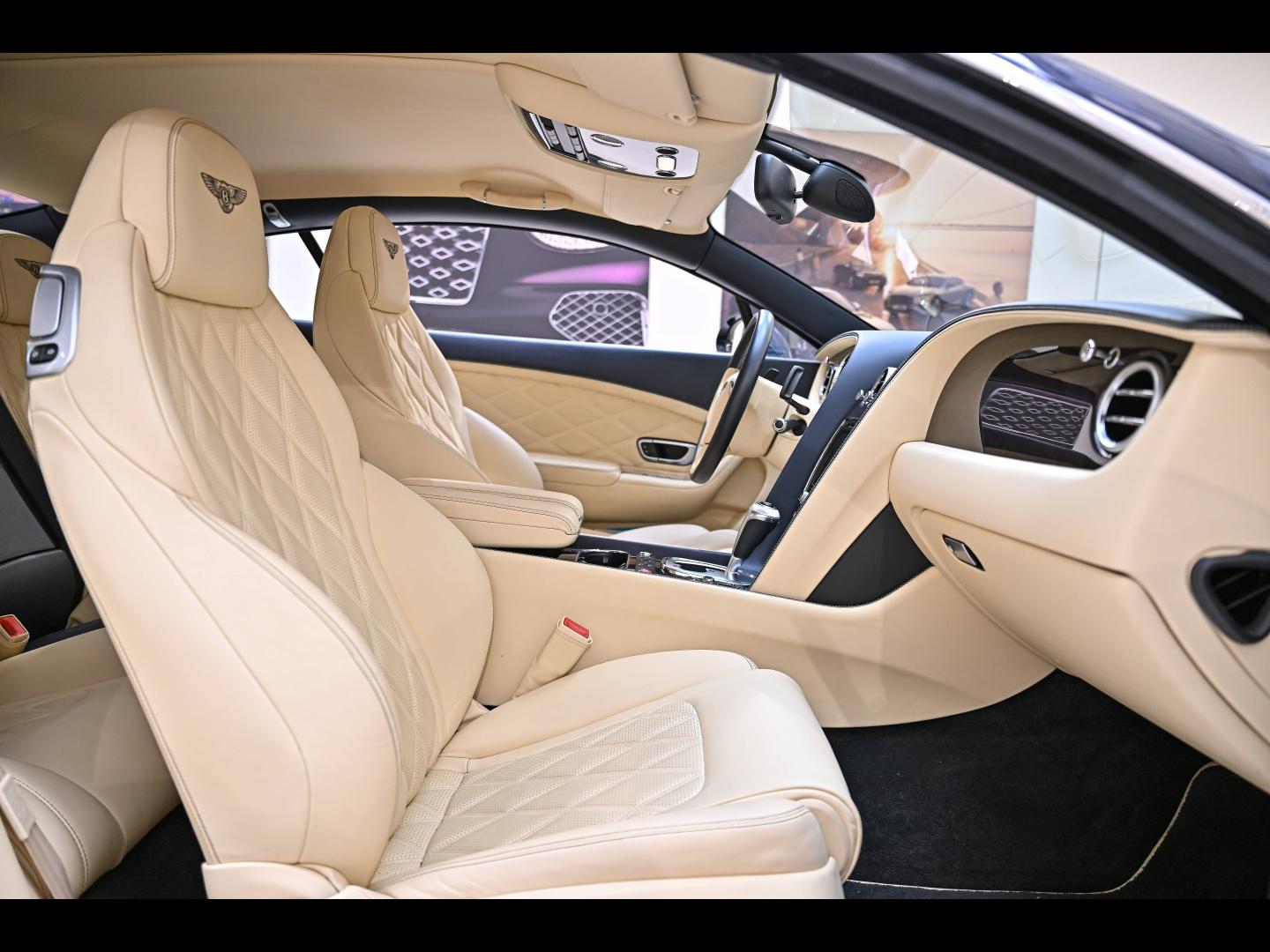 Voitures occasions BENTLEY Continental GT Base Paris