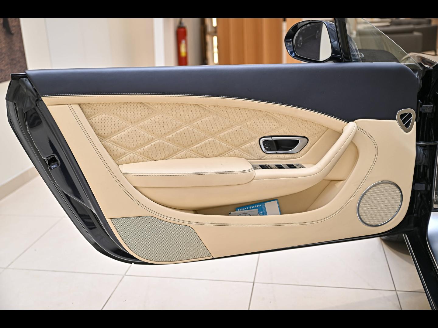 Voitures occasions BENTLEY Continental GT Base Paris