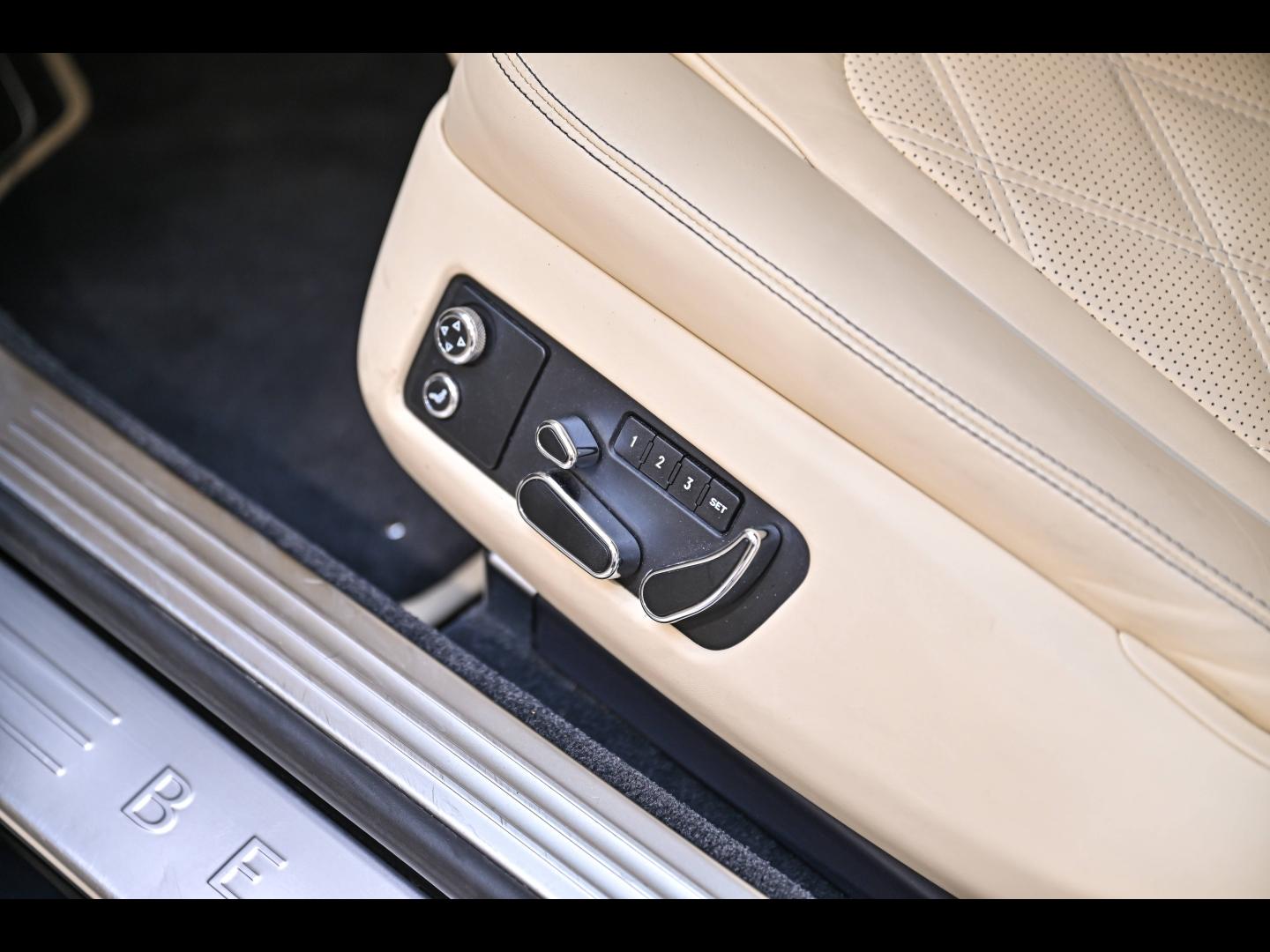 Voitures occasions BENTLEY Continental GT Base Paris