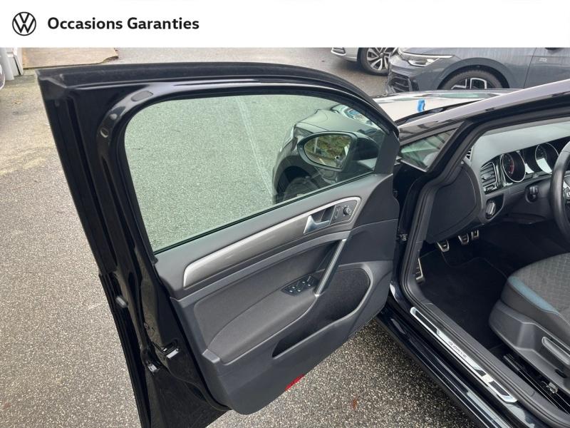 Voitures occasions VOLKSWAGEN GOLF IQ.Drive Cesson-Sévigné
