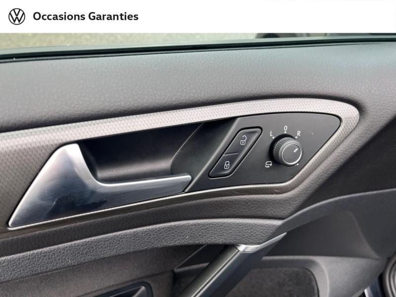Voitures occasions VOLKSWAGEN GOLF IQ.Drive Cesson-Sévigné