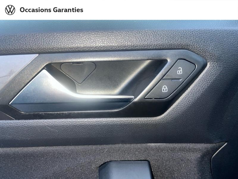 Voitures occasions VOLKSWAGEN T-ROC IQ.Drive Cesson-Sévigné