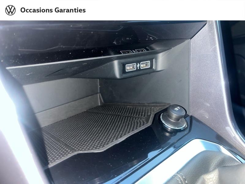 Voitures occasions VOLKSWAGEN T-ROC IQ.Drive Cesson-Sévigné
