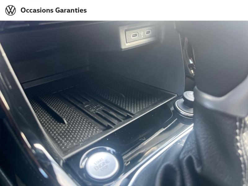 Voitures occasions VOLKSWAGEN T-CROSS R-Line Cesson-Sévigné