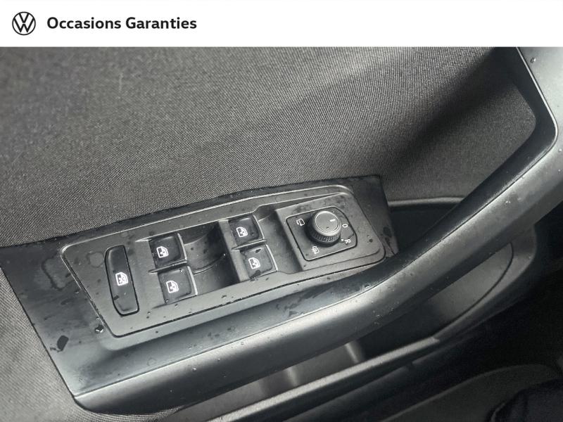Voitures occasions VOLKSWAGEN T-ROC Active Cesson-Sévigné