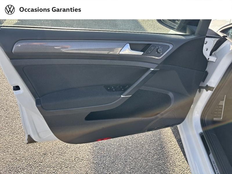 Voitures occasions VOLKSWAGEN GOLF IQ.Drive Cesson-Sévigné