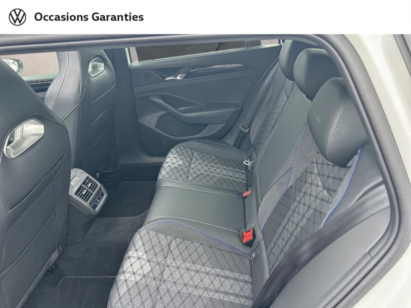 Voitures occasions VOLKSWAGEN Passat SW R-Line Cesson-Sévigné