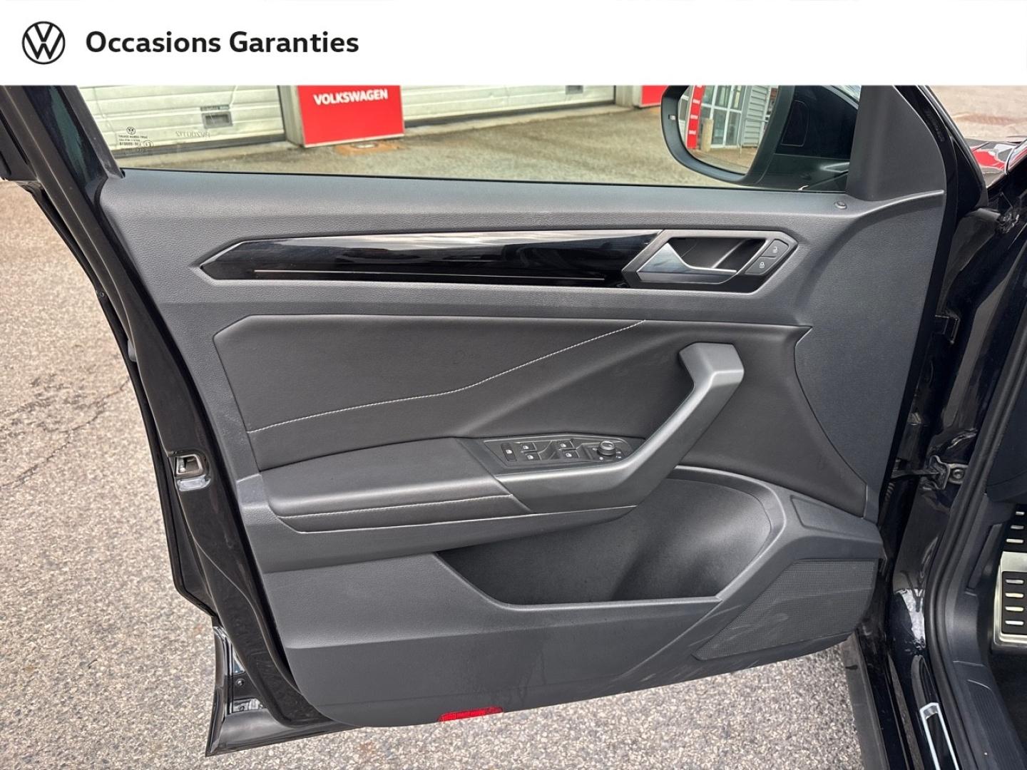 Voitures occasions VOLKSWAGEN T-ROC R-Line Cesson-Sévigné