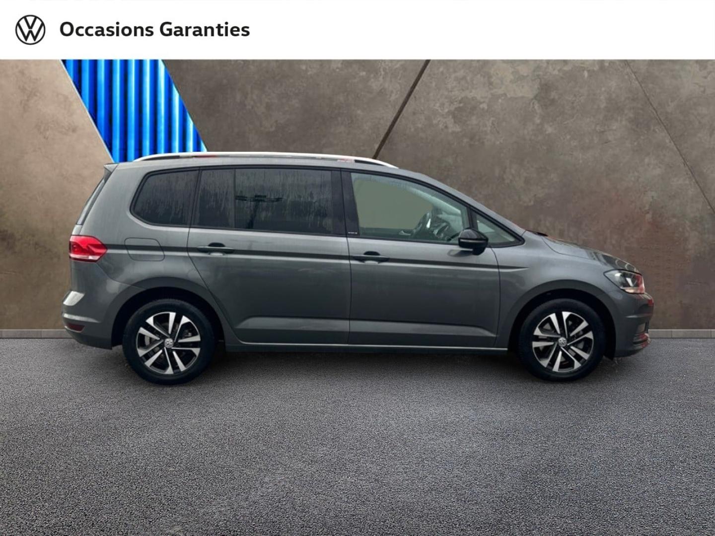 Voitures occasions VOLKSWAGEN TOURAN IQ.Drive Cesson-Sévigné