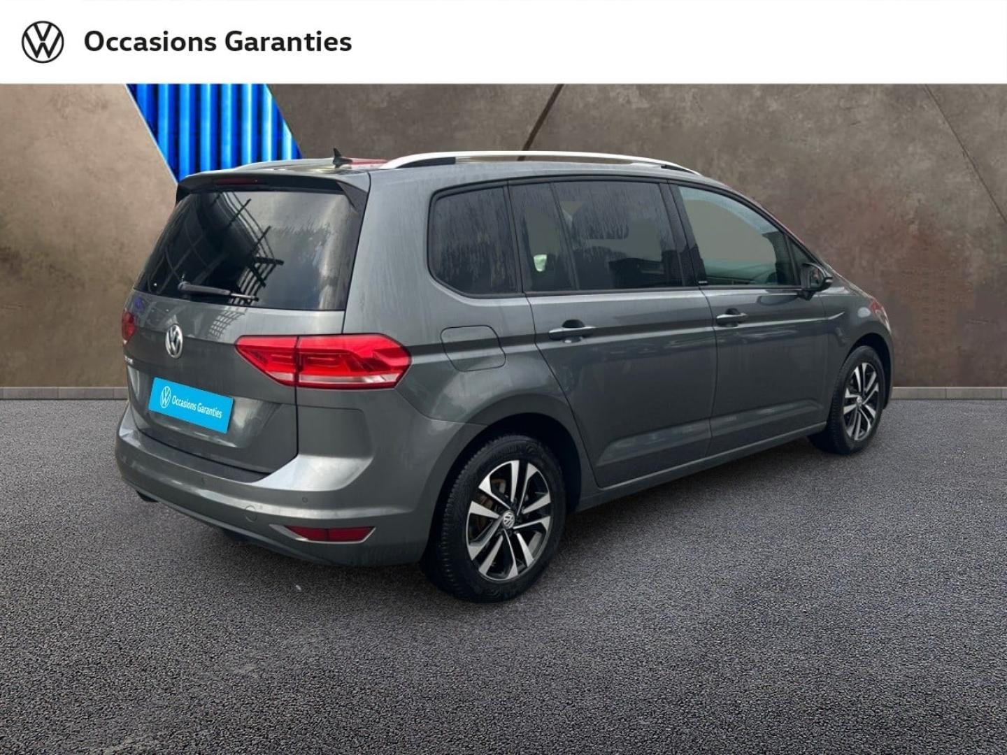 Voitures occasions VOLKSWAGEN TOURAN IQ.Drive Cesson-Sévigné