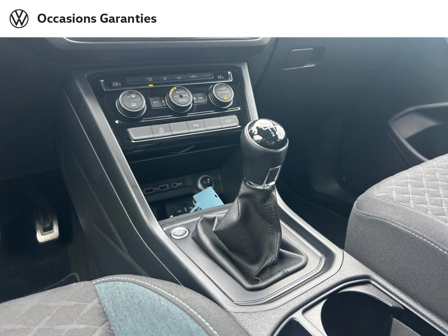 Voitures occasions VOLKSWAGEN TOURAN IQ.Drive Cesson-Sévigné