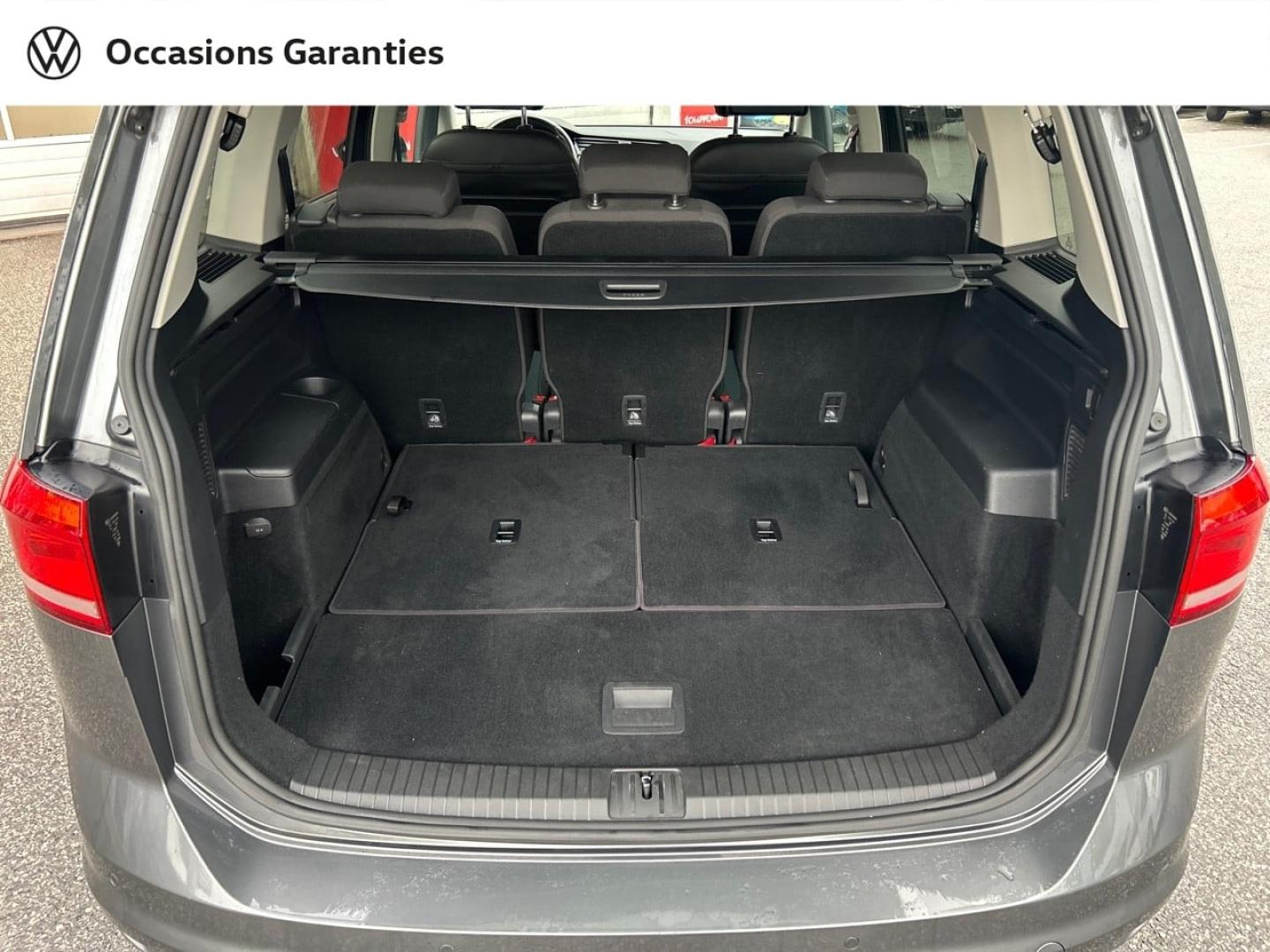 Voitures occasions VOLKSWAGEN TOURAN IQ.Drive Cesson-Sévigné