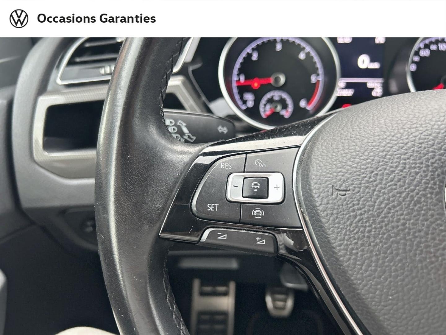 Voitures occasions VOLKSWAGEN TOURAN IQ.Drive Cesson-Sévigné