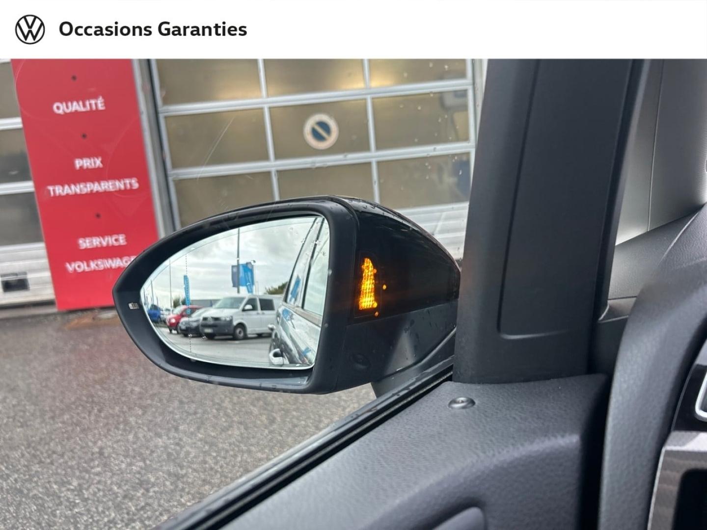 Voitures occasions VOLKSWAGEN TOURAN IQ.Drive Cesson-Sévigné