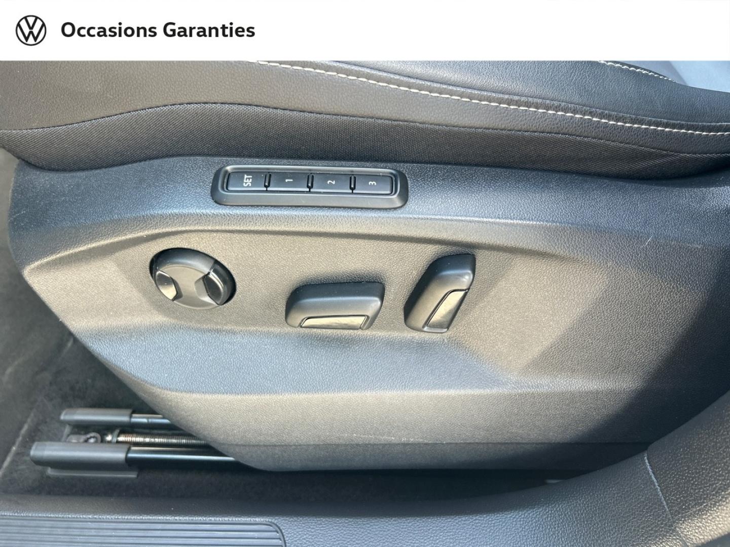 Voitures occasions VOLKSWAGEN T-ROC Style Exclusive Cesson-Sévigné