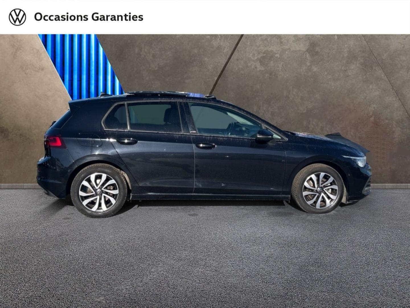 Voitures occasions VOLKSWAGEN GOLF Life Business Saint-Grégoire