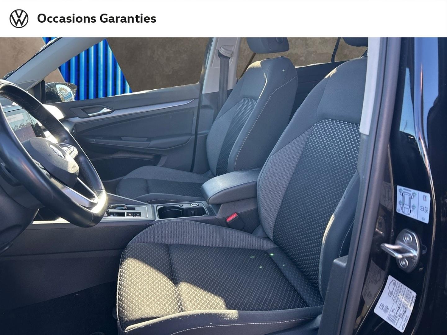 Voitures occasions VOLKSWAGEN GOLF Life Business Cesson-Sévigné