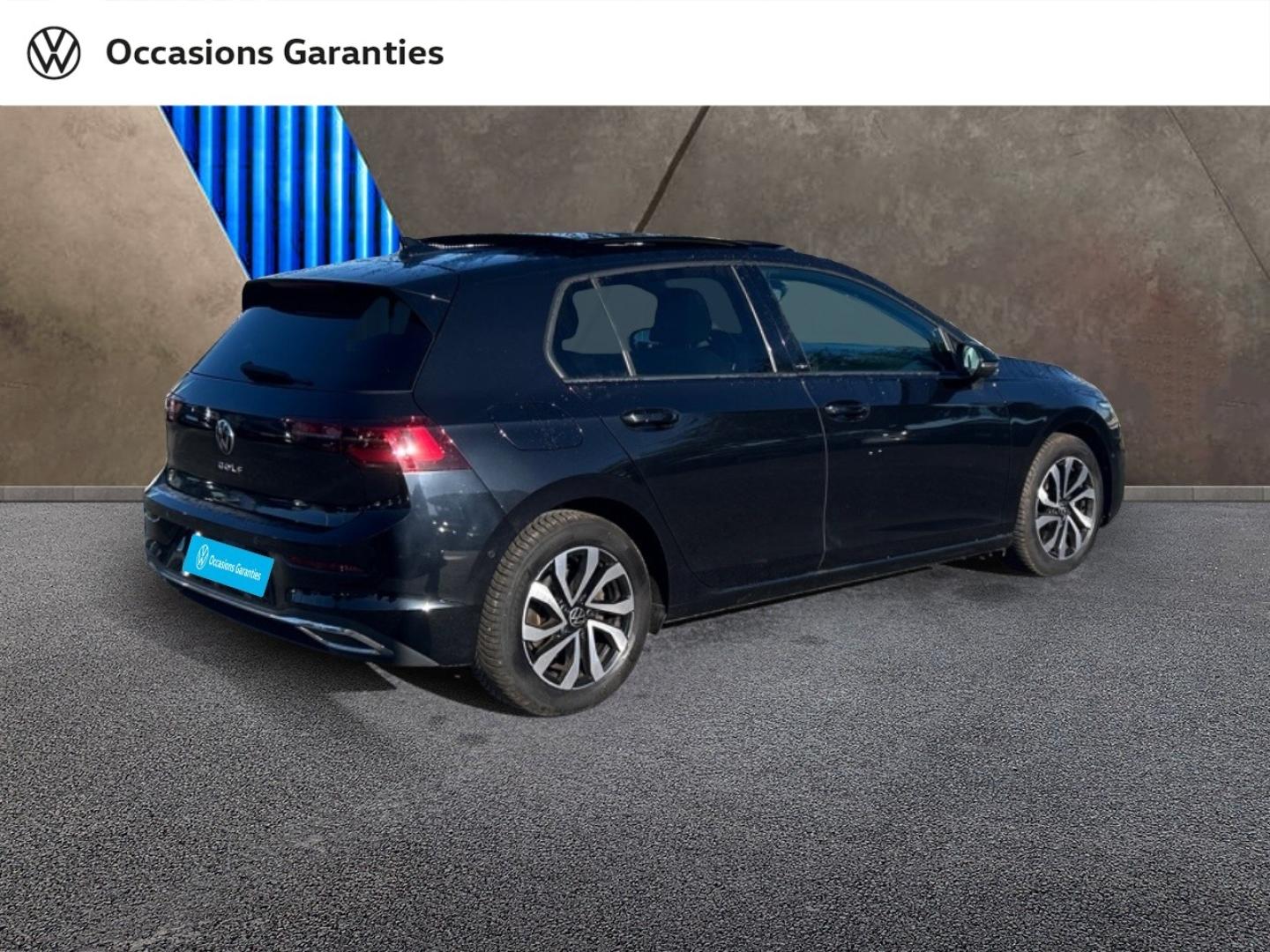Voitures occasions VOLKSWAGEN GOLF Life Business Cesson-Sévigné