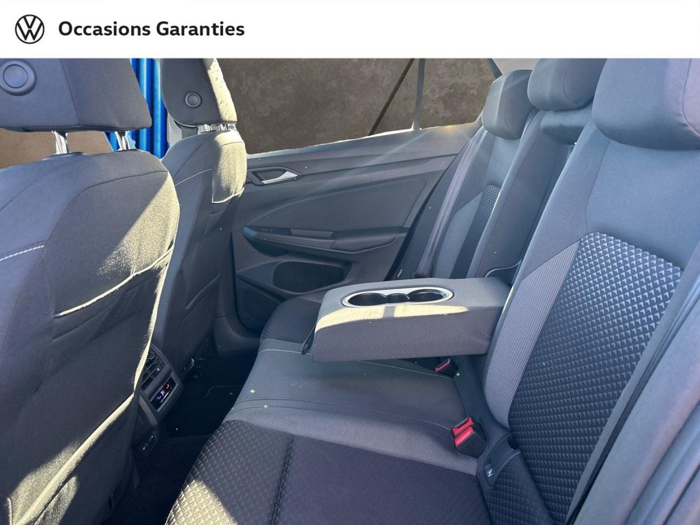 Voitures occasions VOLKSWAGEN GOLF Life Business Cesson-Sévigné
