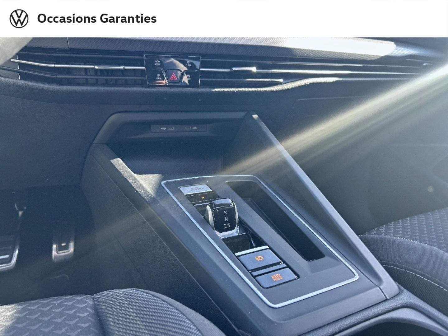 Voitures occasions VOLKSWAGEN GOLF Life Business Saint-Grégoire