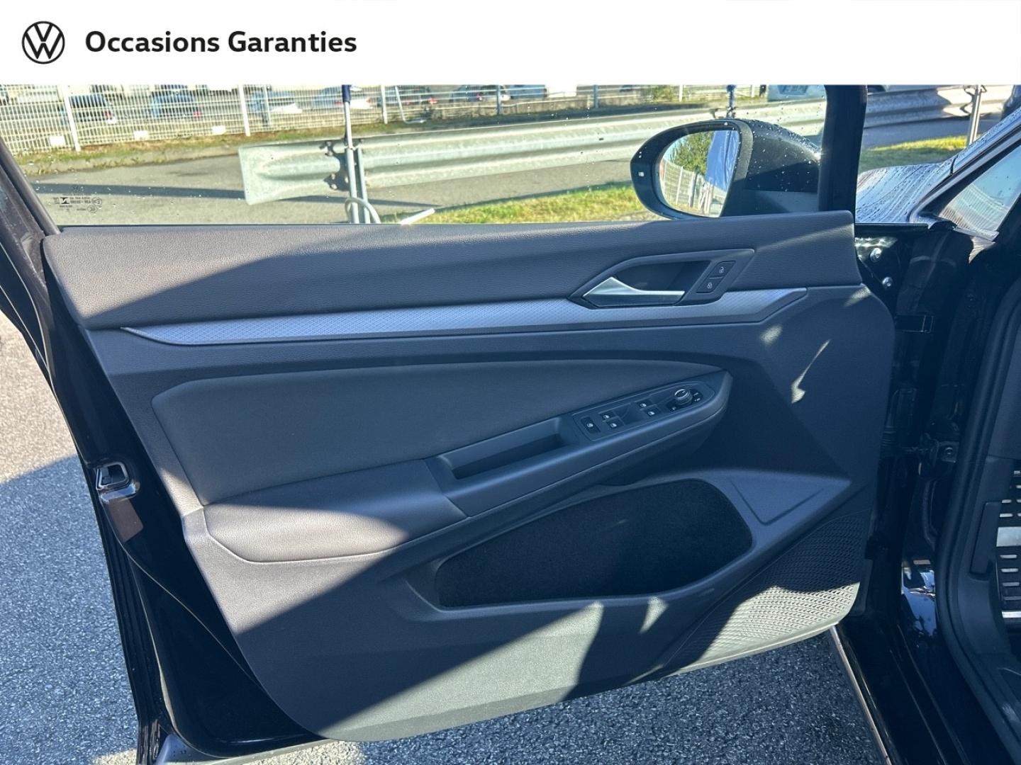 Voitures occasions VOLKSWAGEN GOLF Life Business Cesson-Sévigné