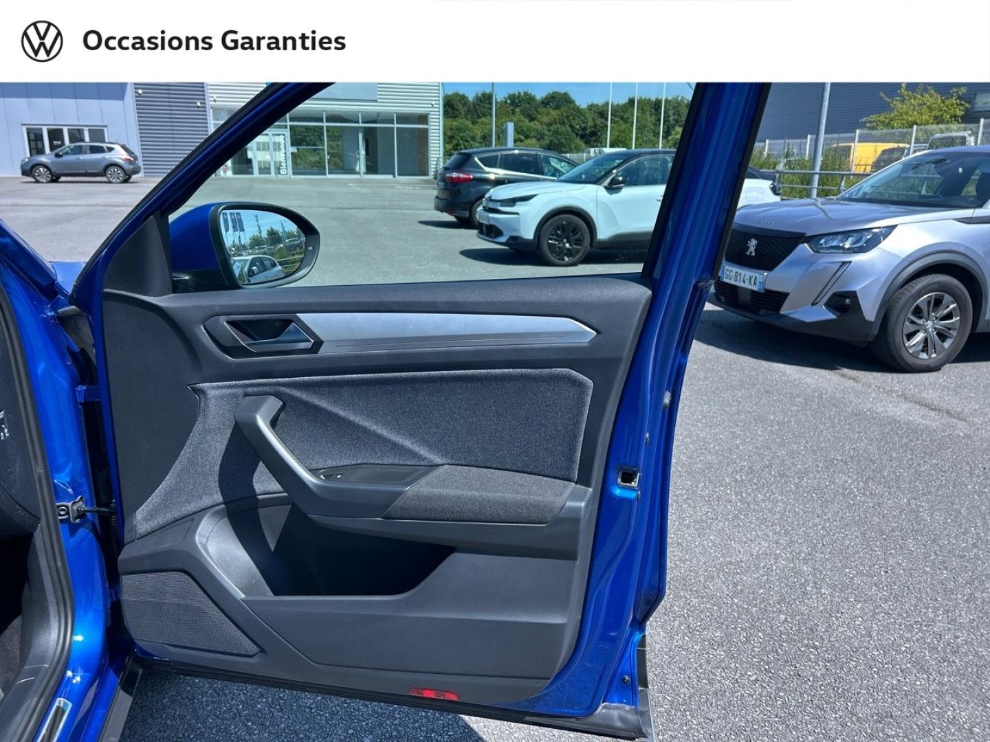 Voitures occasions VOLKSWAGEN T-ROC Base Cesson-Sévigné