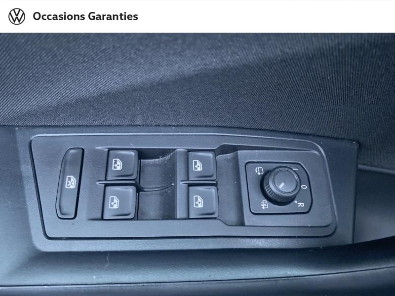 Voitures occasions VOLKSWAGEN T-ROC Life Plus Rezé