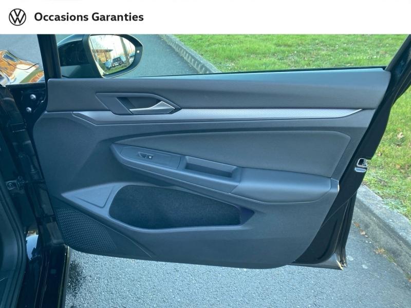 Voitures occasions VOLKSWAGEN GOLF Active Rezé