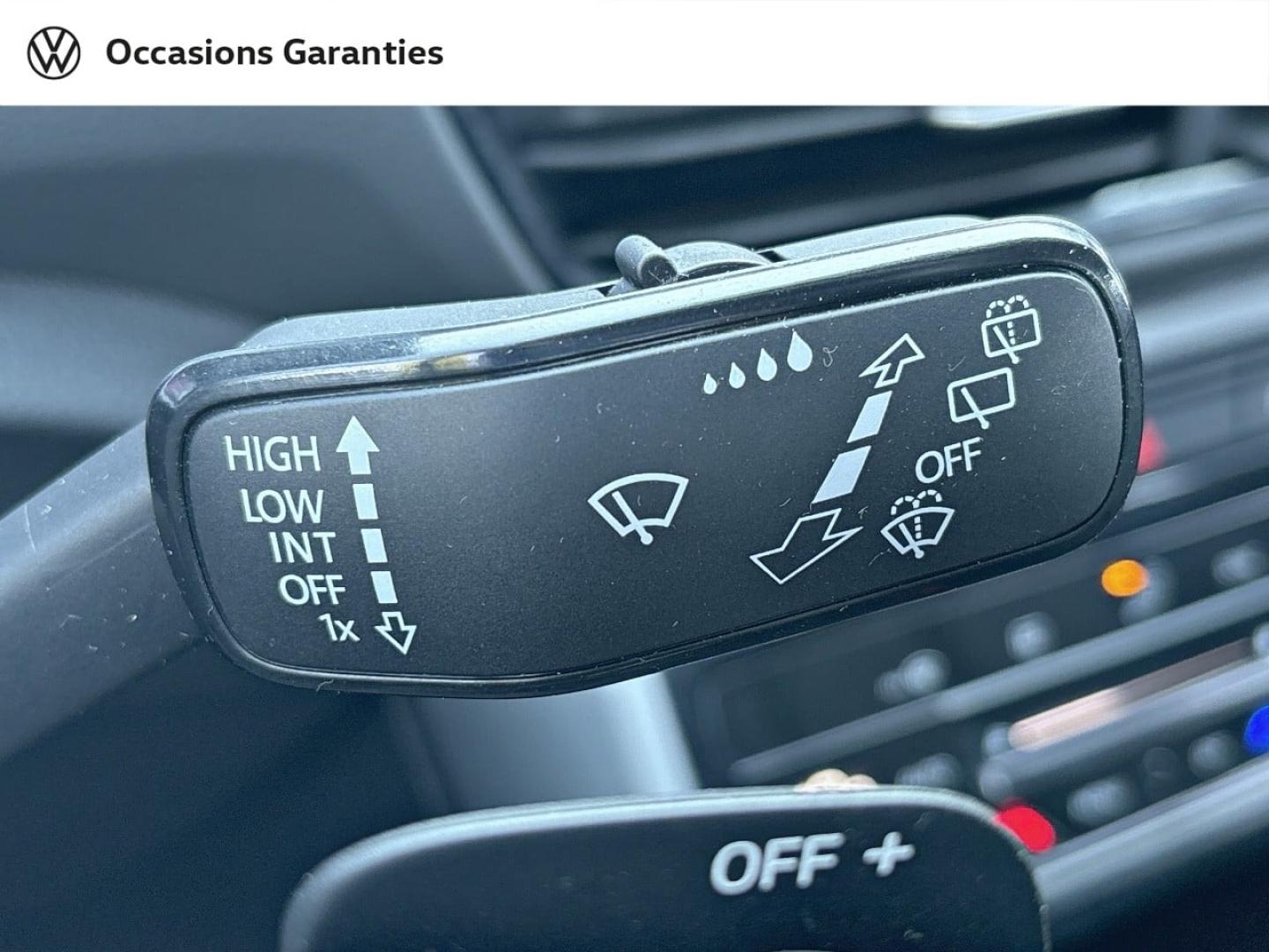 Voitures occasions VOLKSWAGEN T-ROC Life Plus Rezé