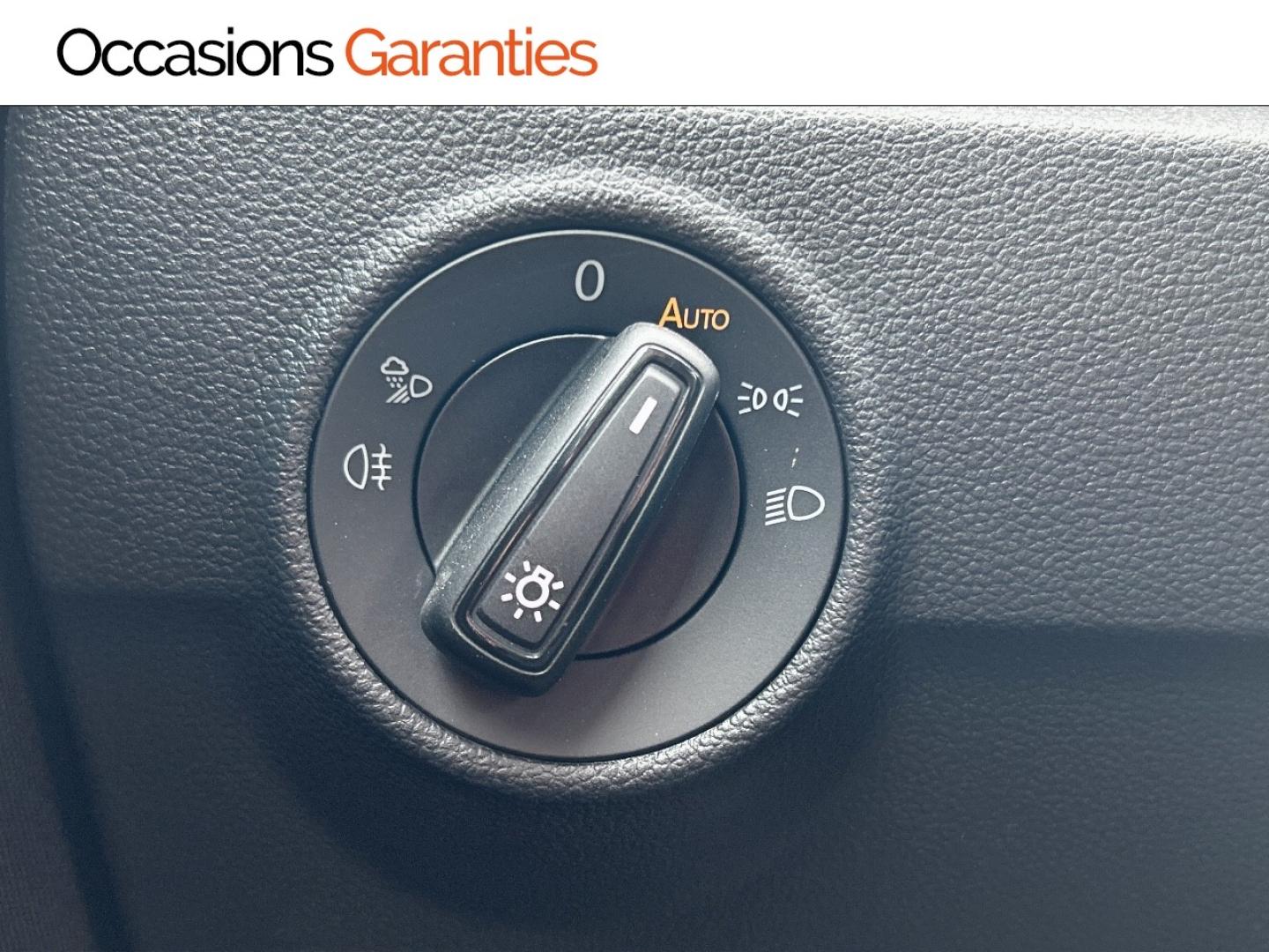 Voitures occasions VOLKSWAGEN T-ROC Life Plus Rezé